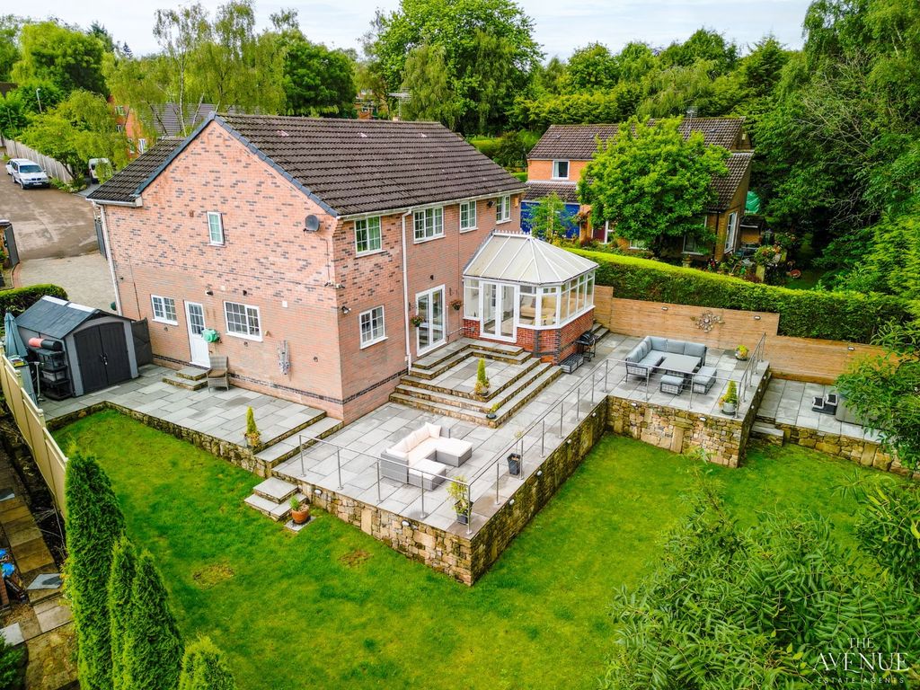 4 bed detached house for sale in Dalewood Close, Broadmeadows, South