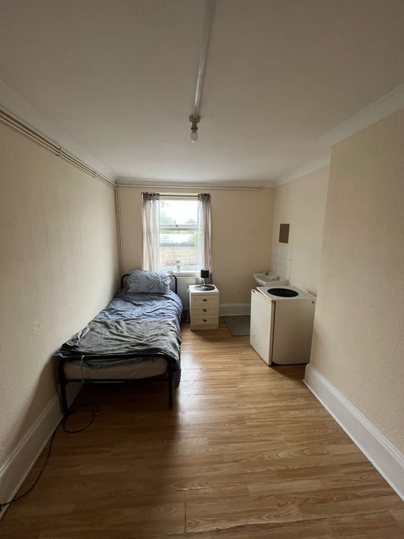 Room to rent in Chatham Street, Reading RG1 Zoopla