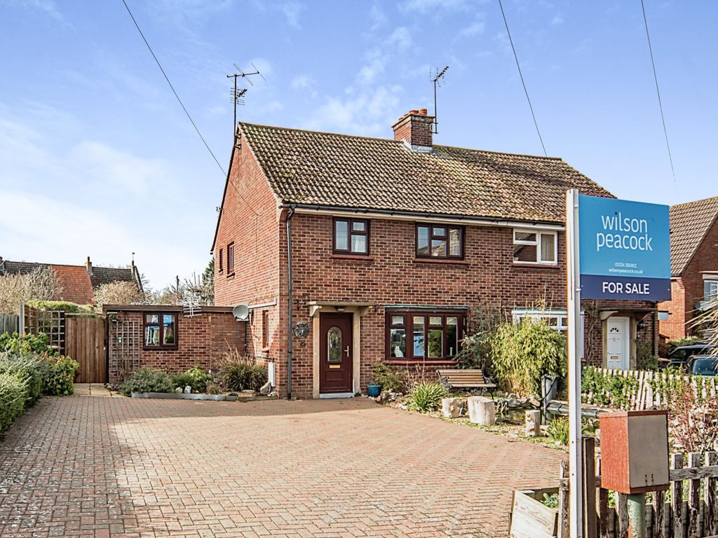 3 bed semidetached house for sale in Tandys Close, Turvey, Bedford