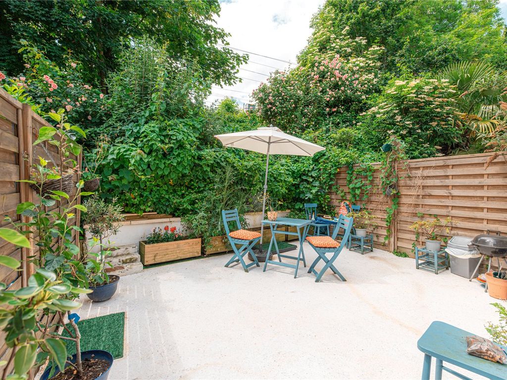 1 bed flat for sale in Bracewell Road, London W10, £575,000 Zoopla