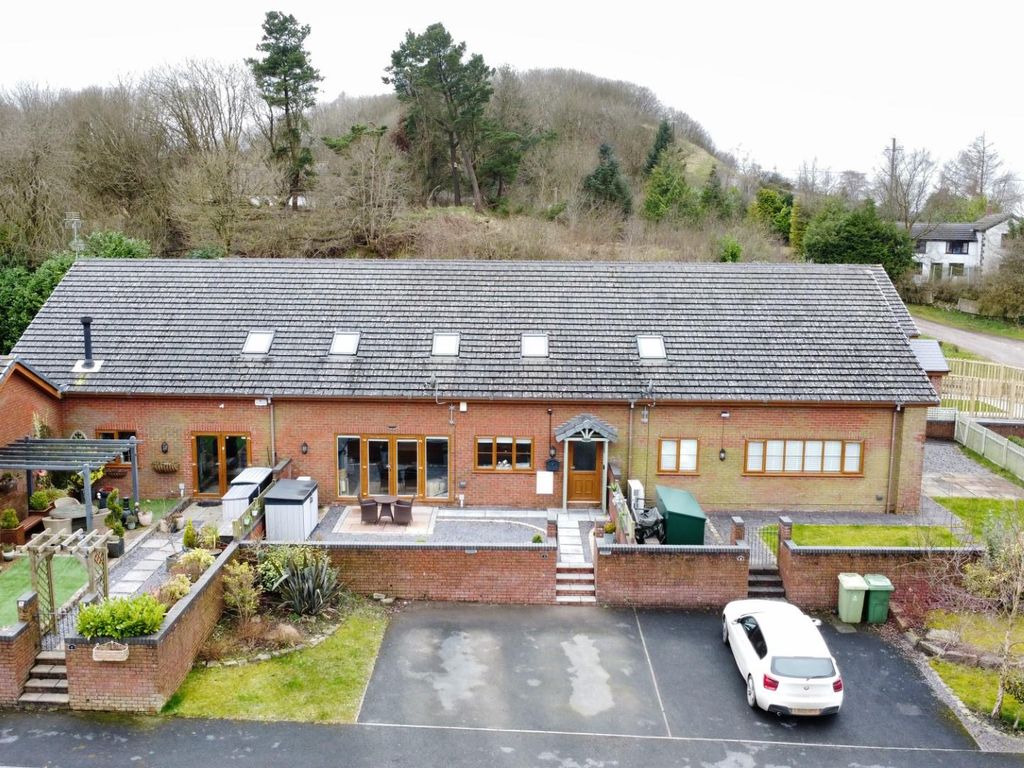 4 bed mews for sale in Ruthin Road, Bwlchgwyn, Wrexham LL11, £320,000