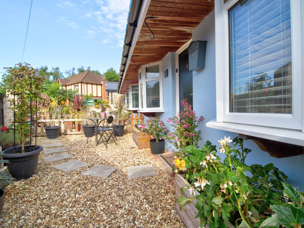 2 bed cottage for sale in Pit Place, Cwmbach, Aberdare CF44, £170,000 Zoopla