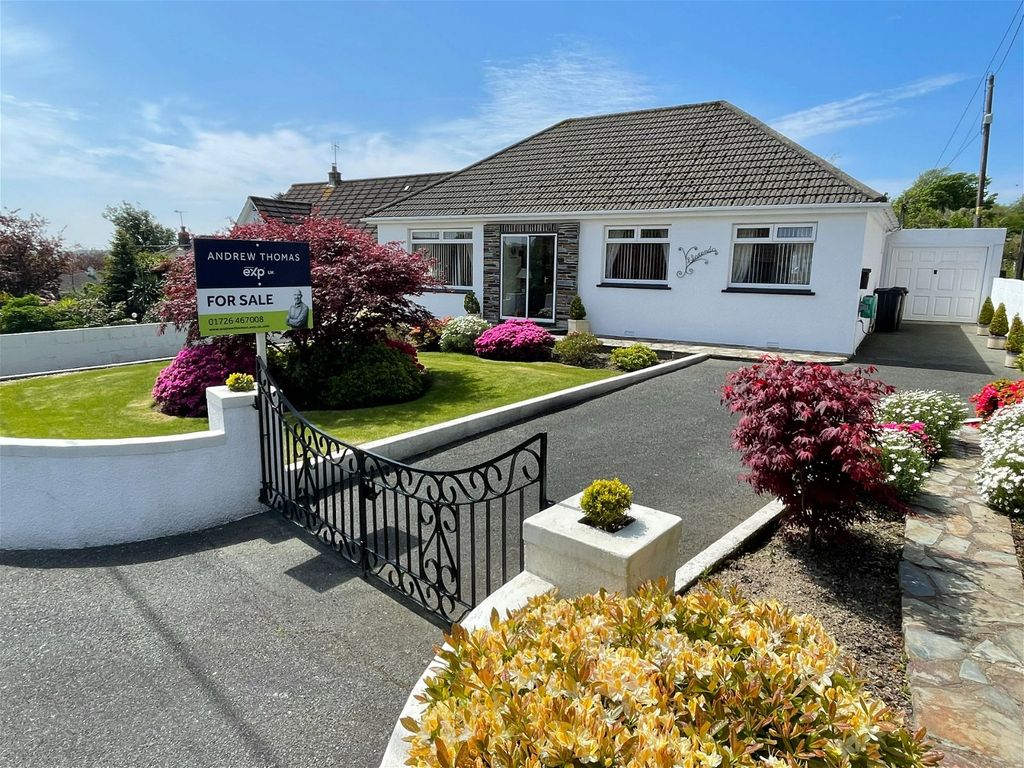 3 bed bungalow for sale in School Hill, Lanjeth, St. Austell PL26, £
