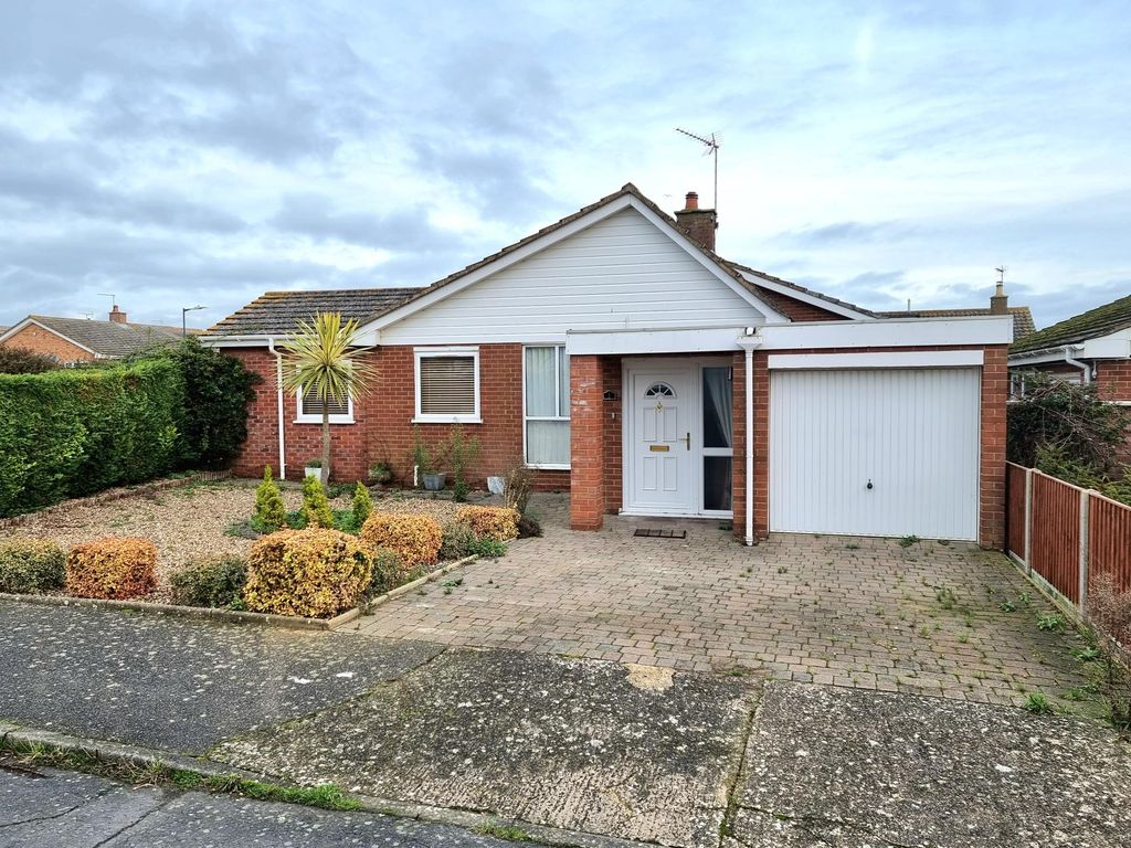 3 bed detached bungalow for sale in Grasmere Avenue, Old Felixstowe