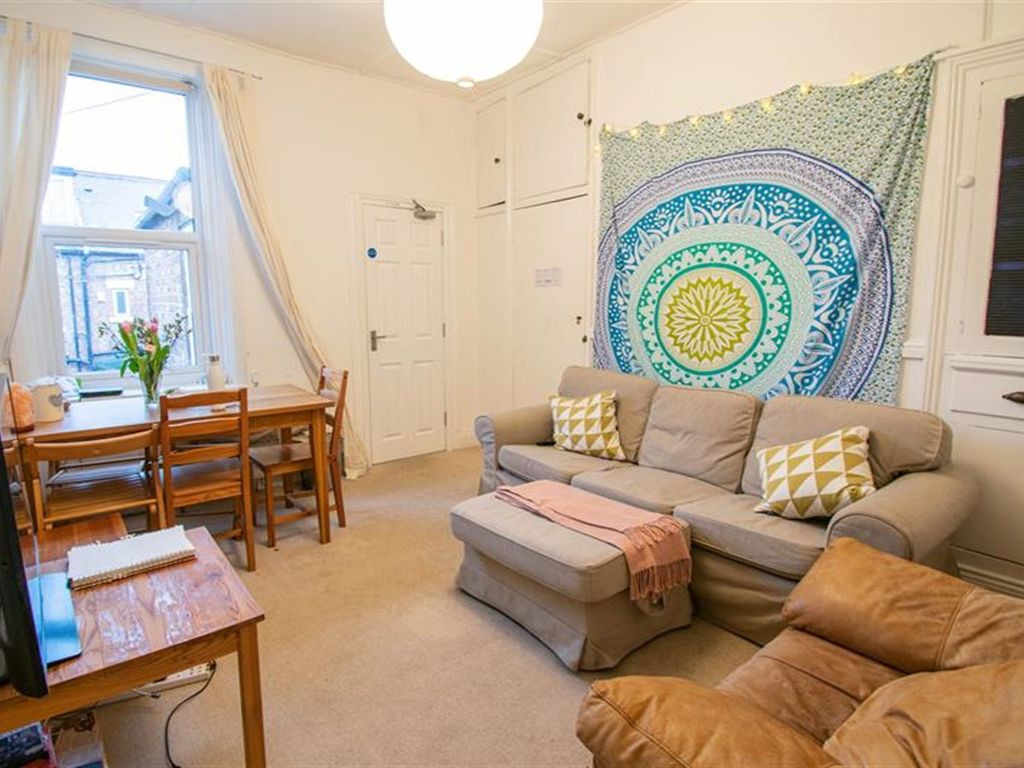 3 bed flat to rent in Tavistock Road, Jesmond, Newcastle Upon Tyne NE2