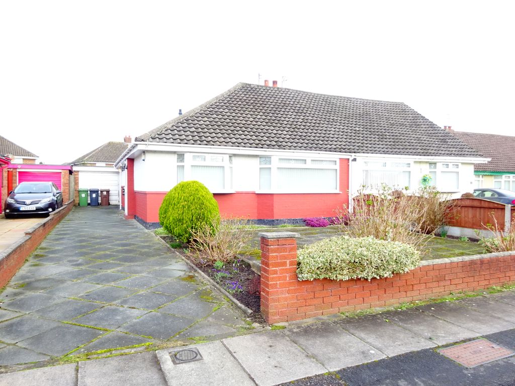 2 bed semidetached bungalow for sale in Roedean Close, Maghull L31