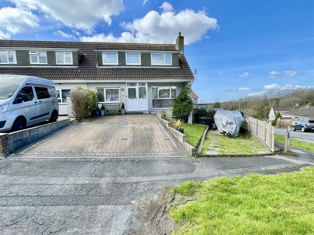 4 bed semidetached house for sale in Tylney Close, Plymouth PL6, £