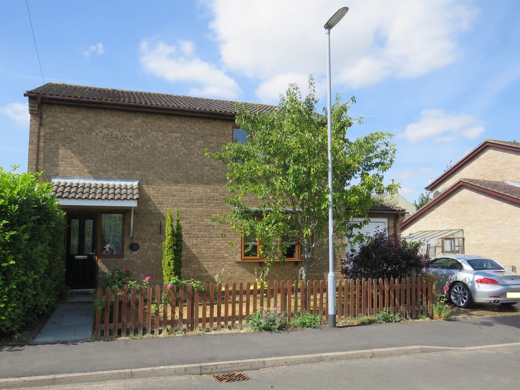3 bed detached house for sale in Orchard Way, Manea, March PE15 Zoopla
