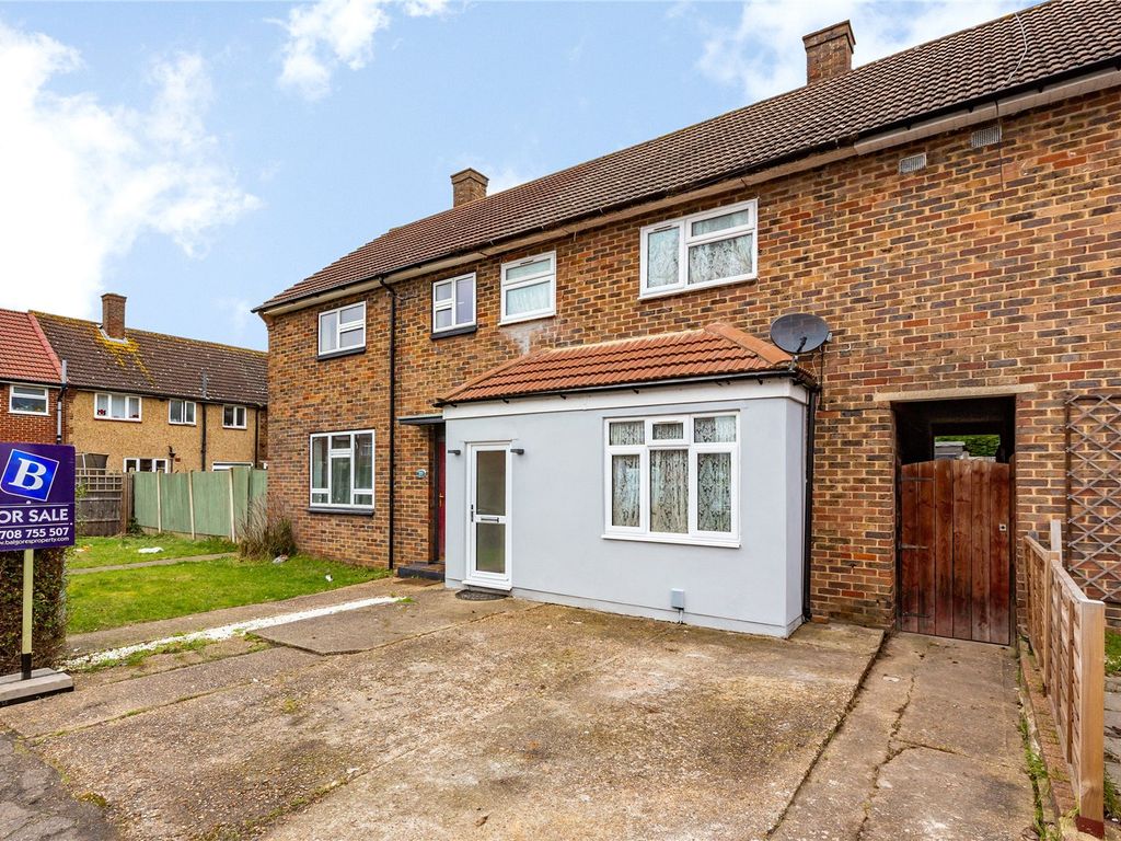 3 bed terraced house for sale in Lindfield Road, Harold Hill RM3 Zoopla