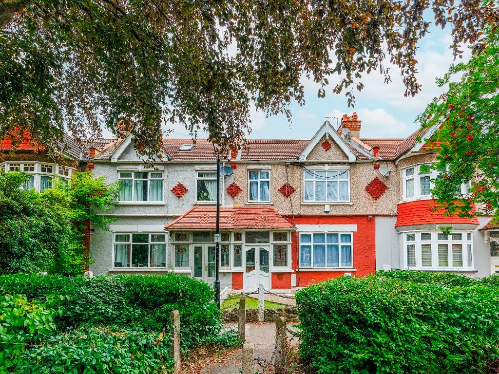 3 bed terraced house for sale in Morrab Gardens, Ilford IG3, £500,000