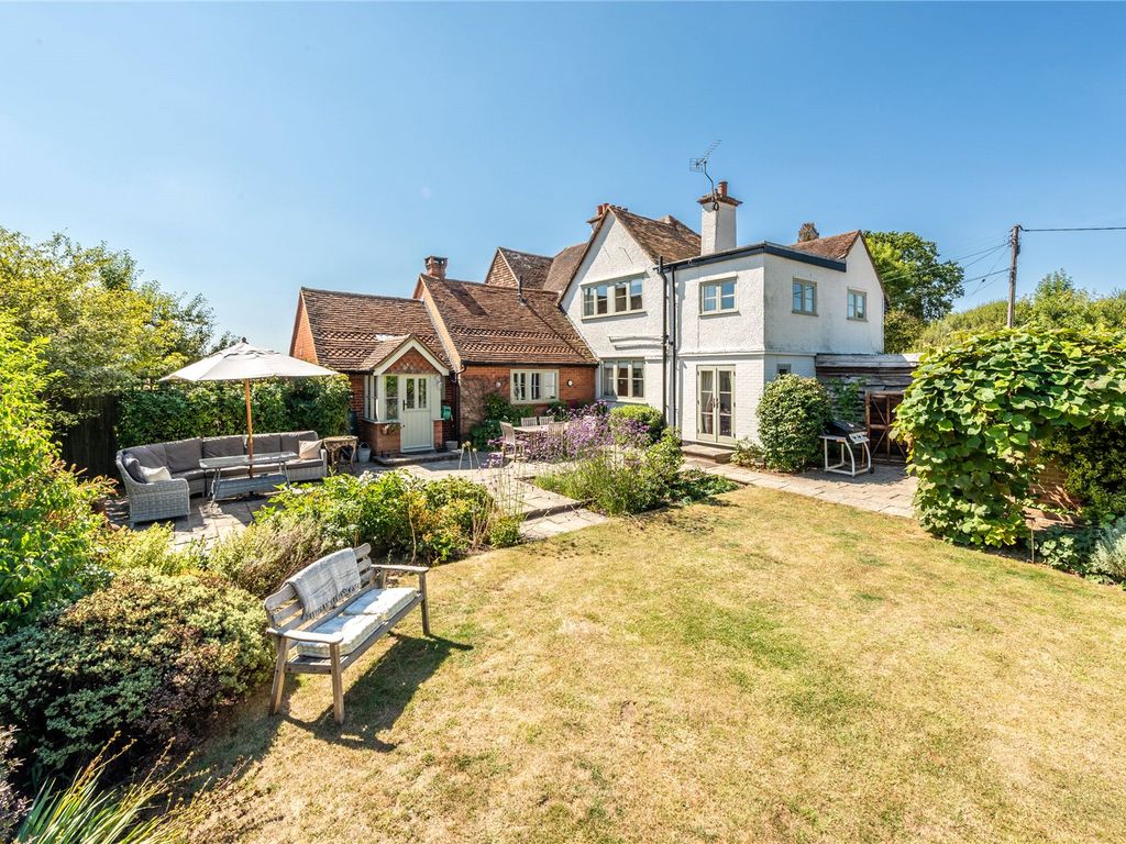 3 bed semidetached house for sale in Misbrooks Green Road, Beare Green