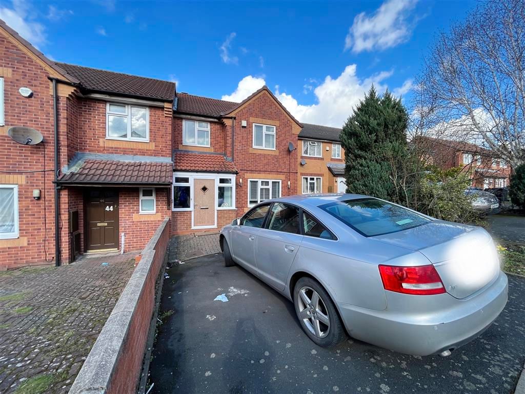 5 bed semidetached house to rent in Maybank, Bordesley Green