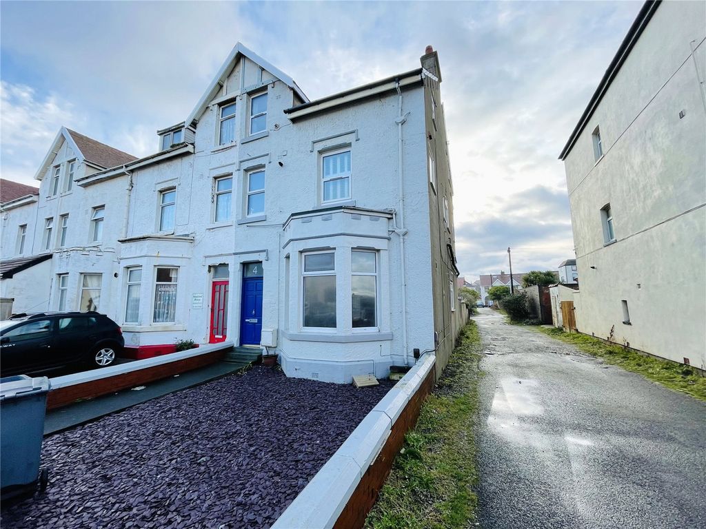 1 bed flat for sale in Haddon Road, Bispham, Blackpool, Lancashire FY2