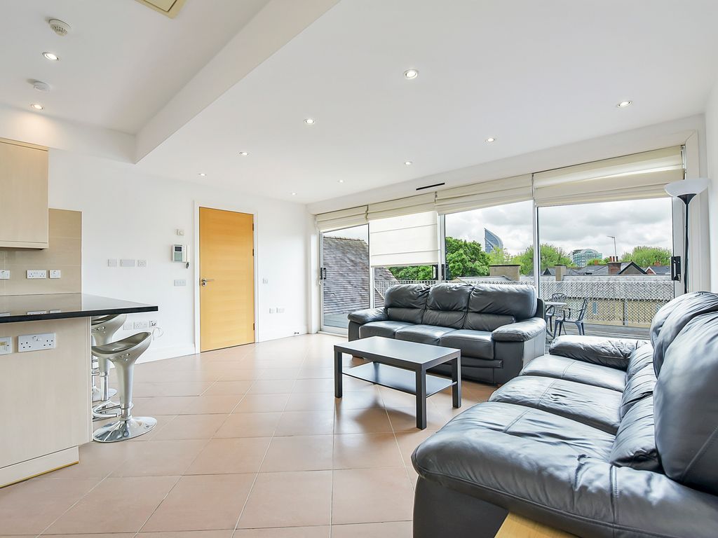 3 bed flat to rent in Very Near St. Leonards Road, Ealing Broadway