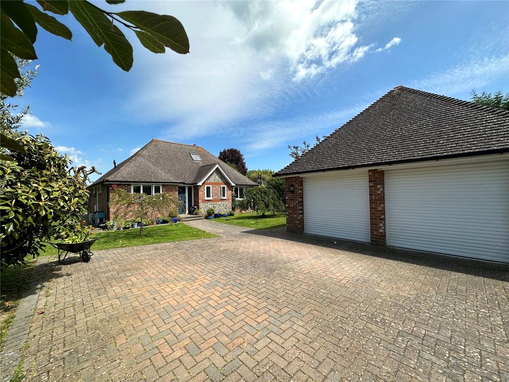 3 bed bungalow for sale in Peelings Lane, Westham, Nr Eastbourne BN24