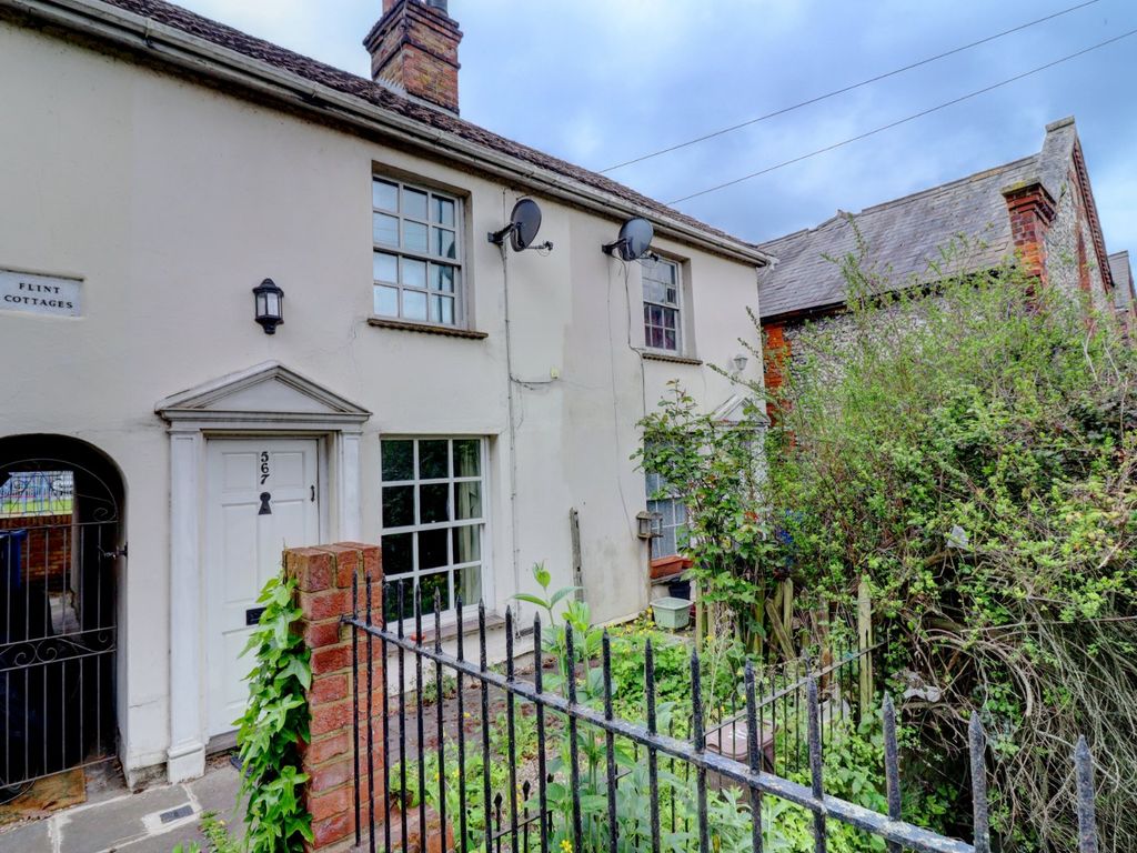 2 bed terraced house for sale in London Road, High