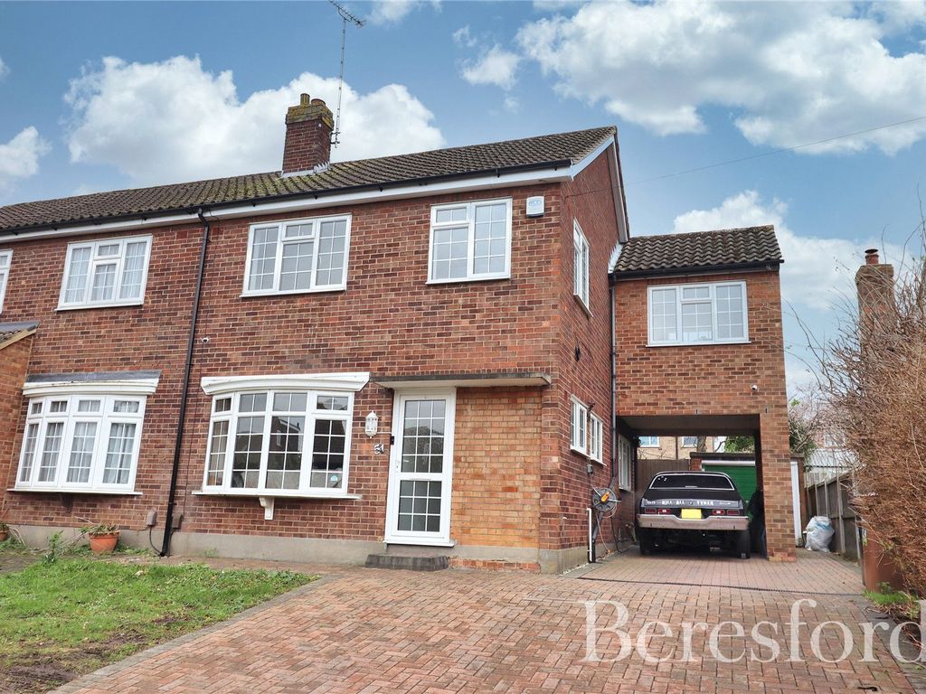 4 bed semidetached house for sale in Gloucester Avenue, Chelmsford CM2