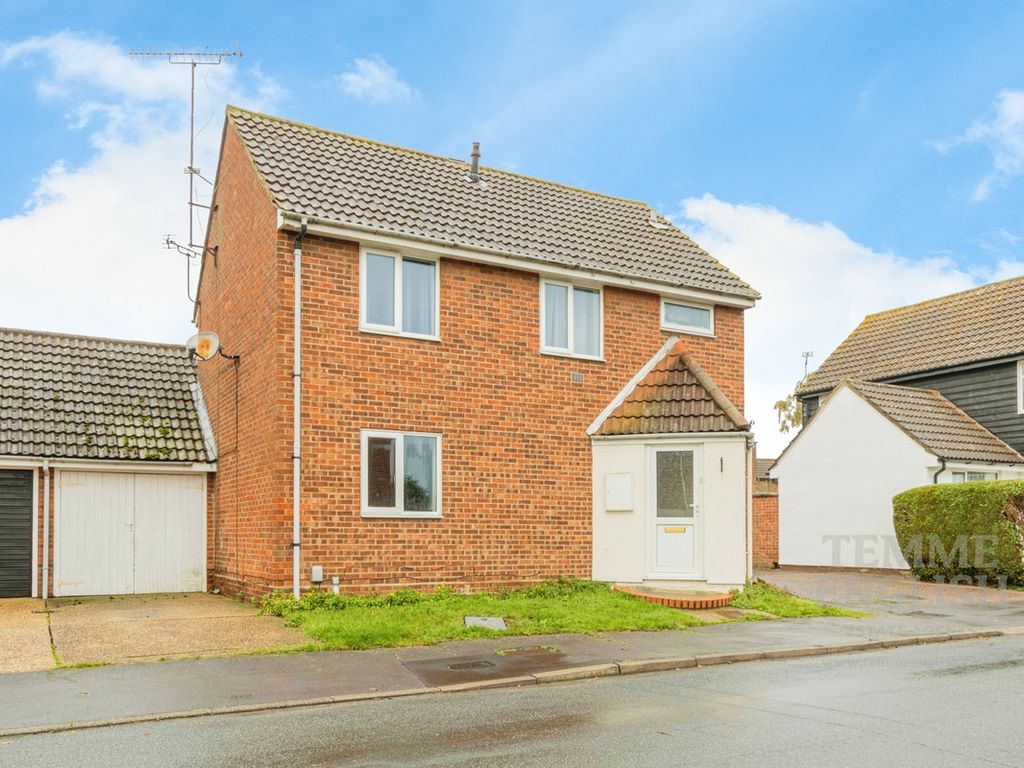 3 bed detached house for sale in Roach Vale, Colchester CO4, £310,000 Zoopla