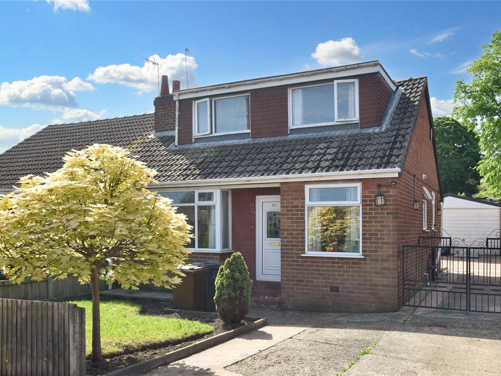 3 bed bungalow for sale in Scott Green Crescent, Gildersome, Morley