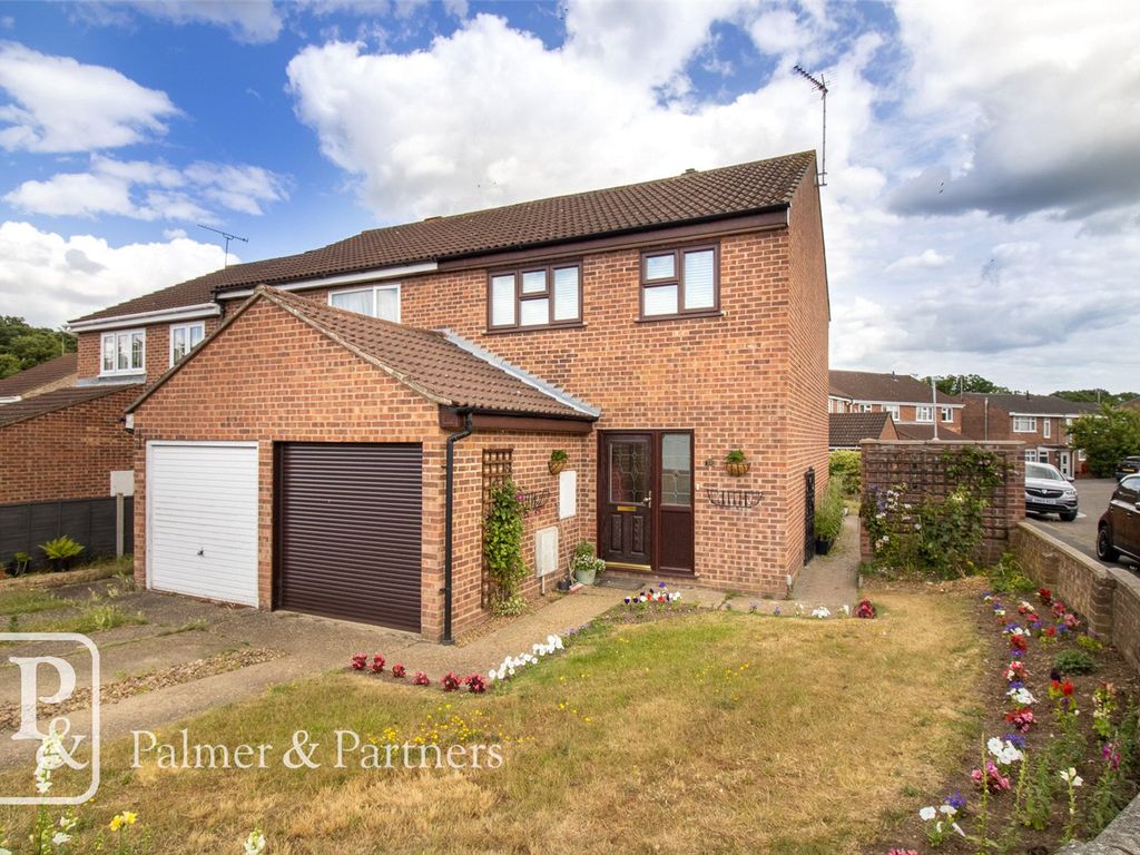 3 bed end terrace house for sale in Maryborough Grove, Colchester