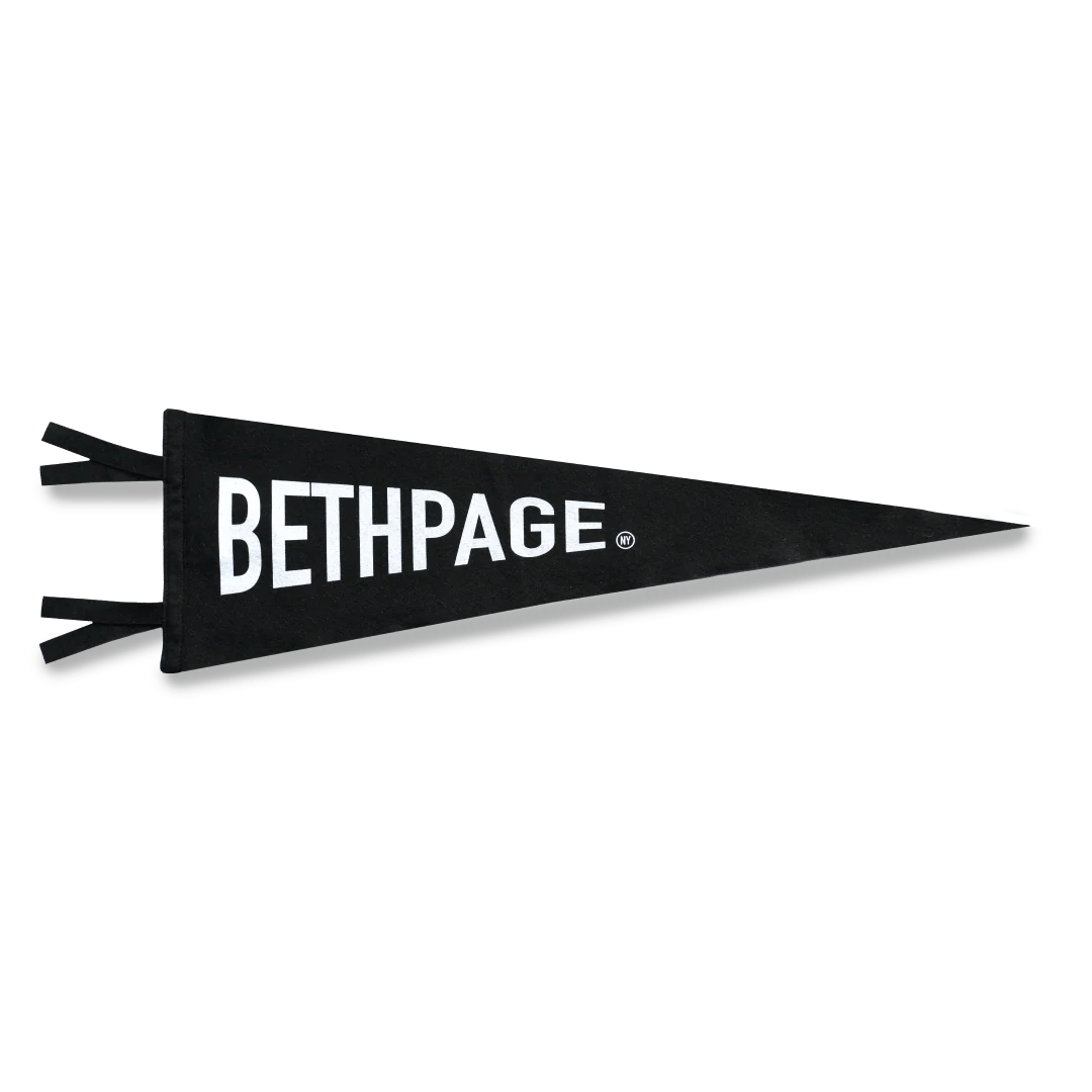 Bethpage Black Pennant LIE + LOFT