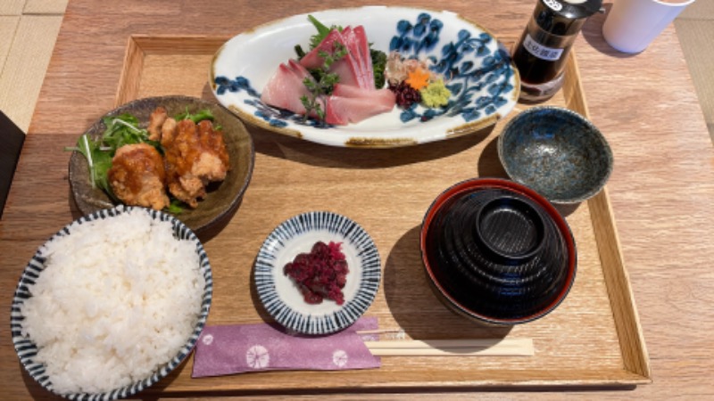サウナ&ホテル かるまる池袋の食事処情報