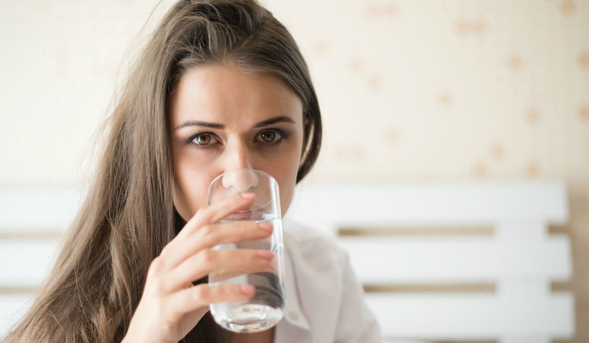 5 Wonderful Skin Benefits From Drinking Warm Water As A Practice
