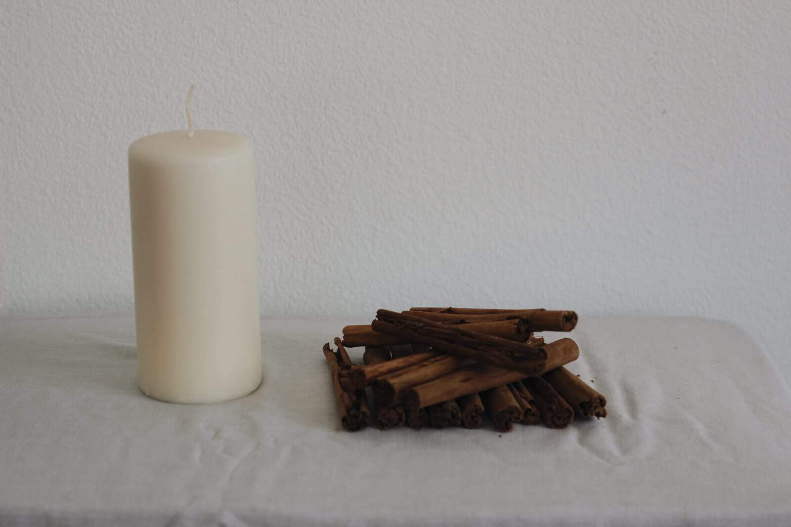 Easy DIY Cinnamon Candle