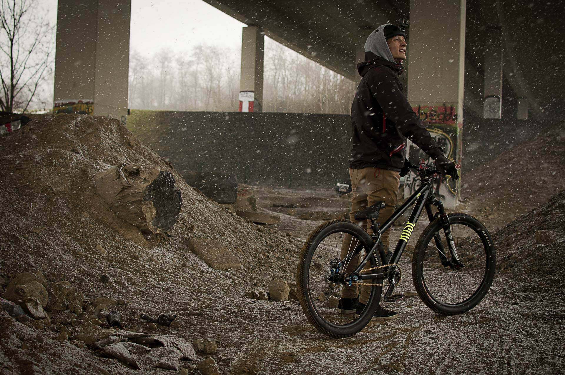 Ride with Friends Robin unterwegs mit Lukas Knopf lifeCYCLE magazine