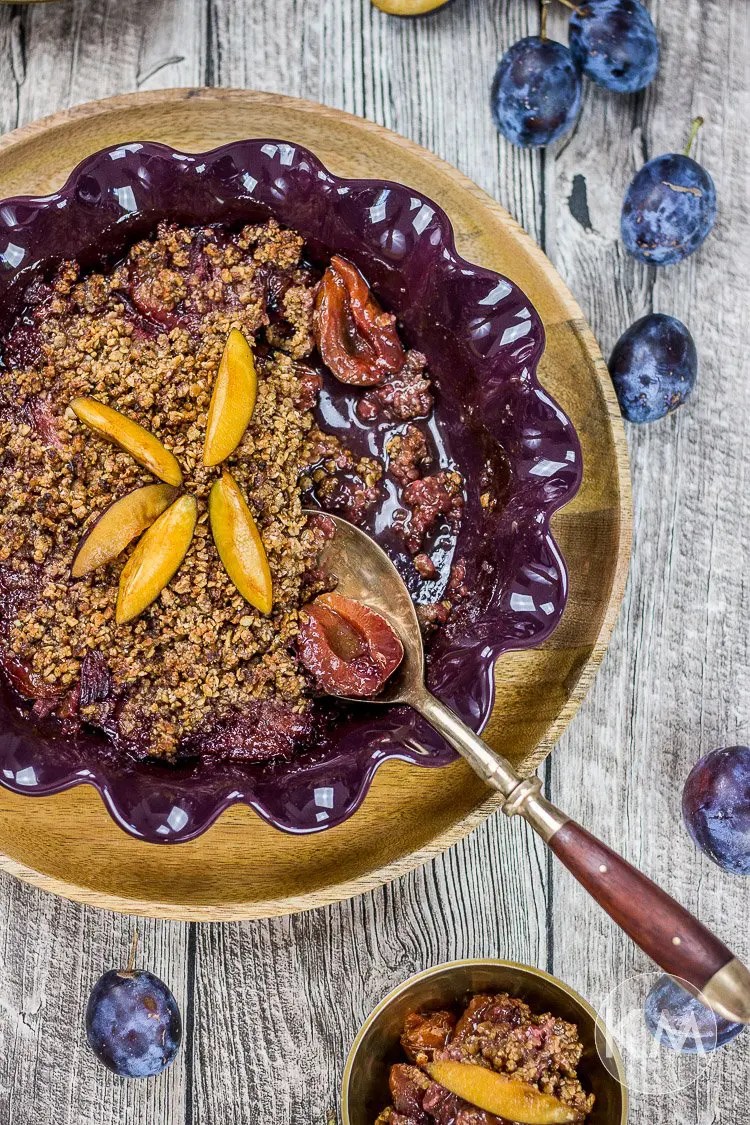 Zwetschgen Crumble in gesunder Variante Life Is Full Of Goodies