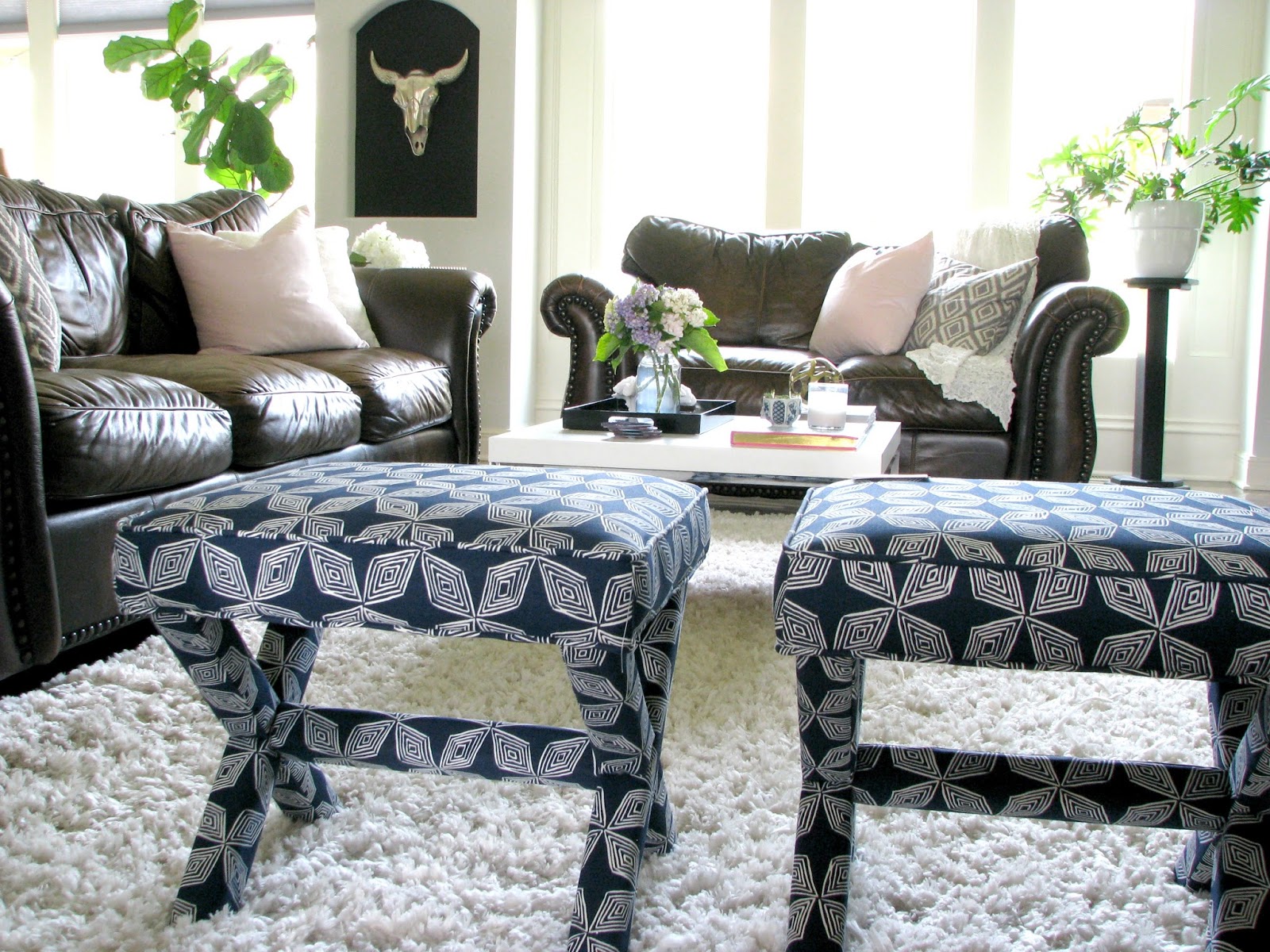 Decorating Around Dark Leather Sofas Life Love Larson