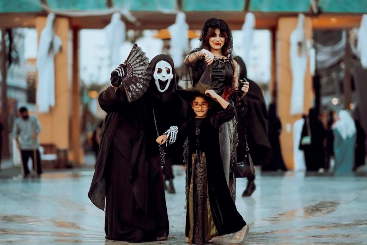 free entry for 2 days in Riyadh Boulevard City on costume event. Life