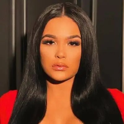 Emily B Wiki, Age, Bio, Height, Husband, Career, and Net Worth