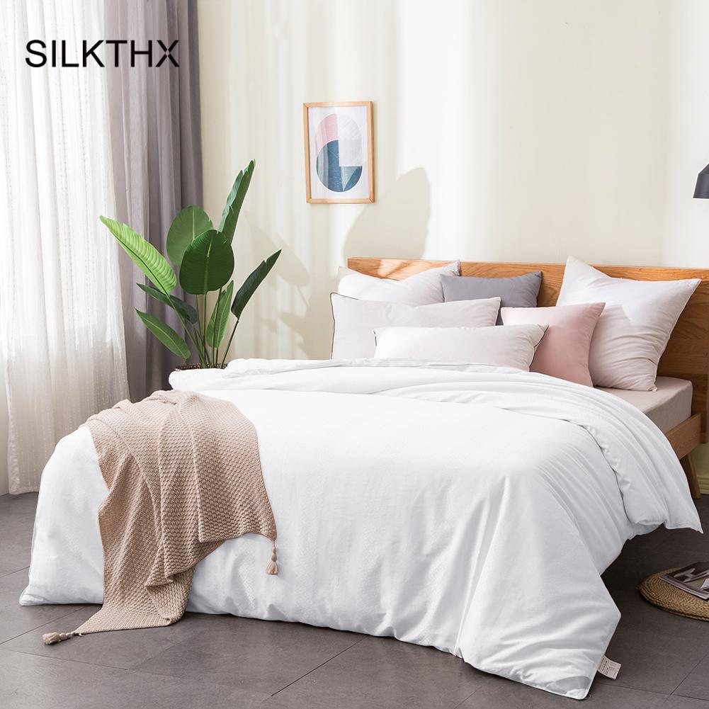 The Beauty Benefits Of Silk Bedding