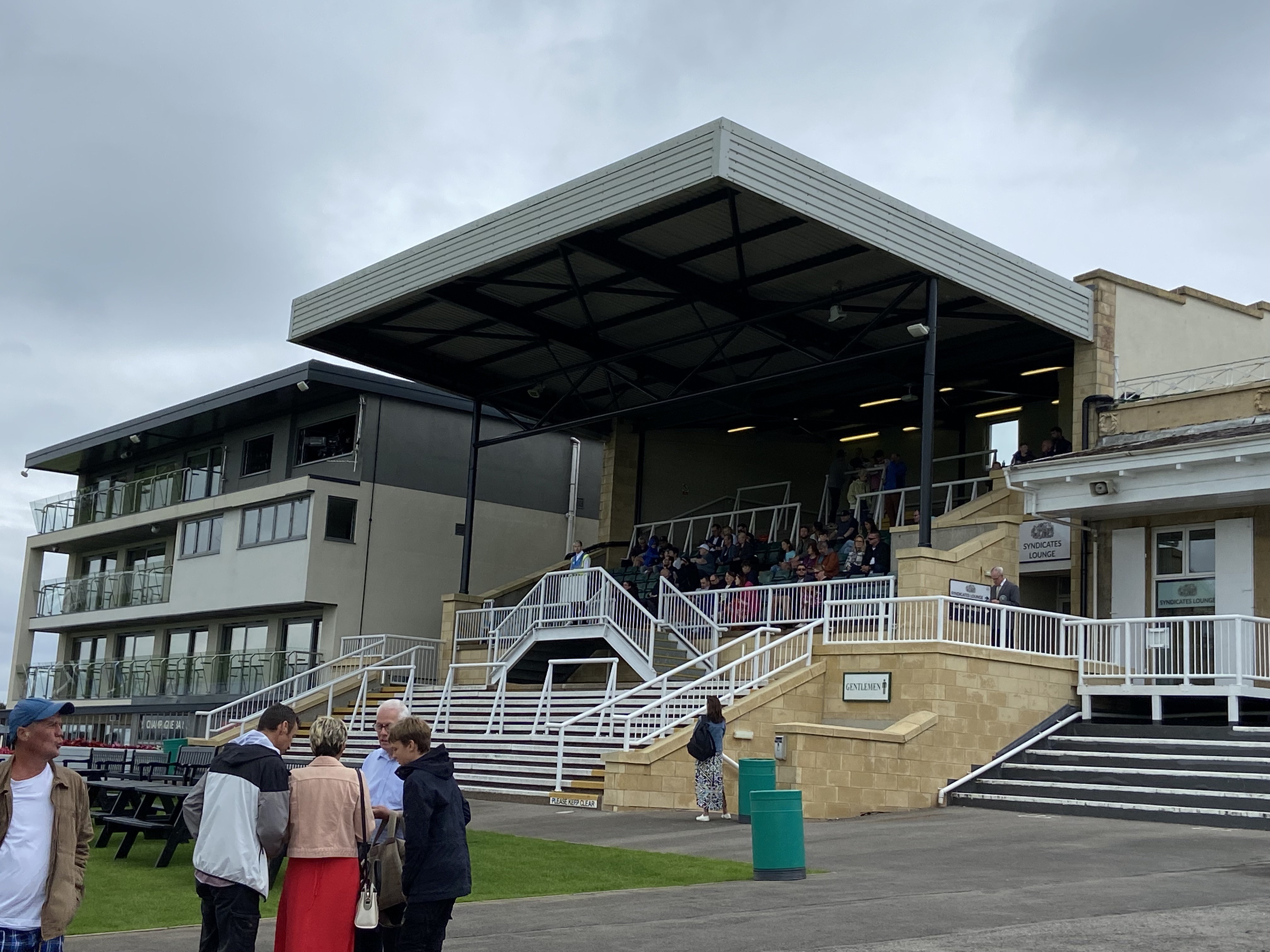 BATH RACECOURSE, ROYAL CRESCENT RESTAURANT lifesapainblog