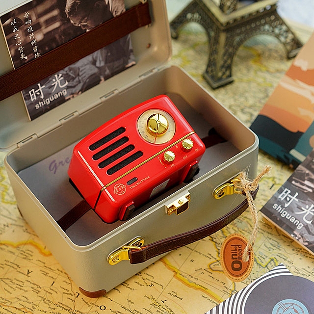 Retro Mini Metal FM Radio Bluetooth Speaker Red