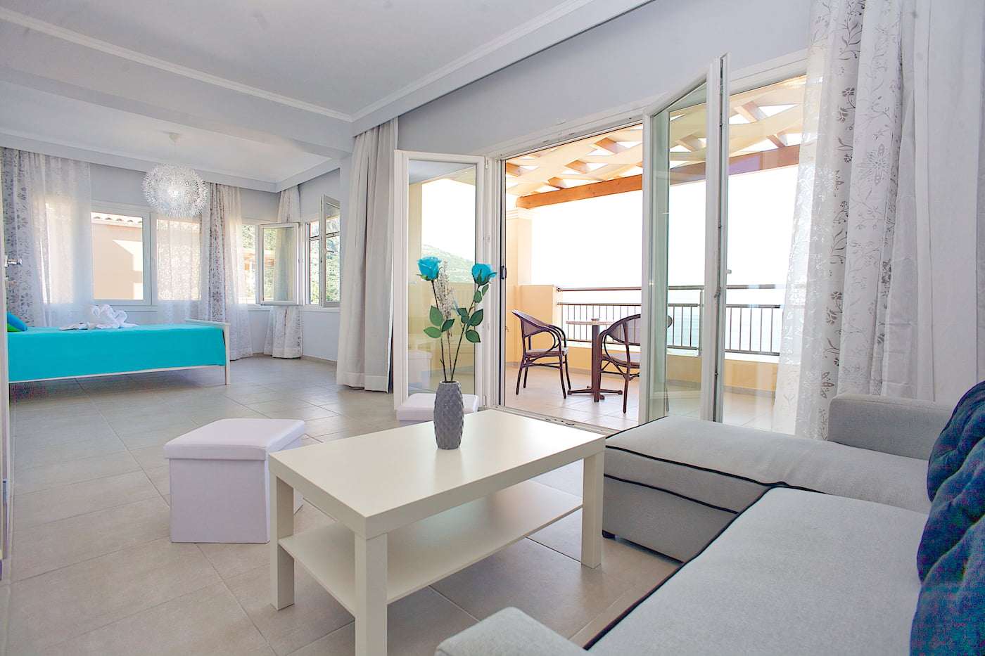 Villa Verde by the beach Rent Luxury Villas in Corfu