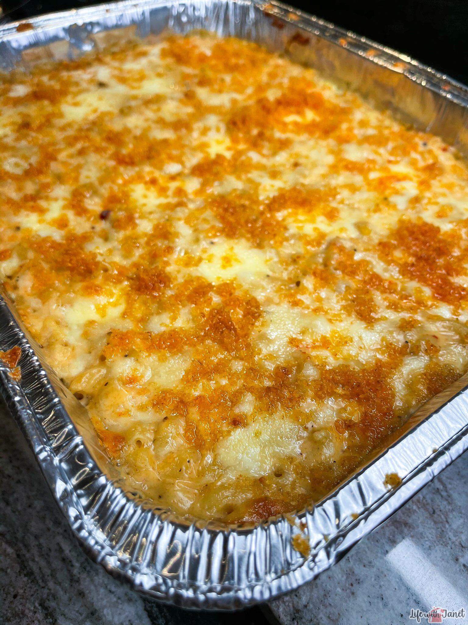 CREAMY BAKED MAC AND CHEESE
