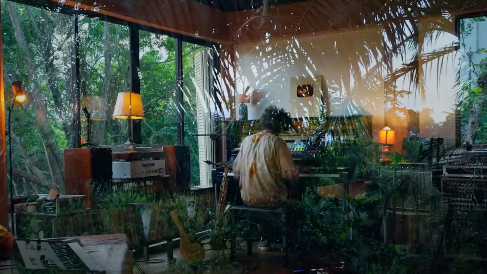 Watch Musical Wizard FKJ Crafts Super Lush Performance Of 'Ylang Ylang EP' lifewithoutandy
