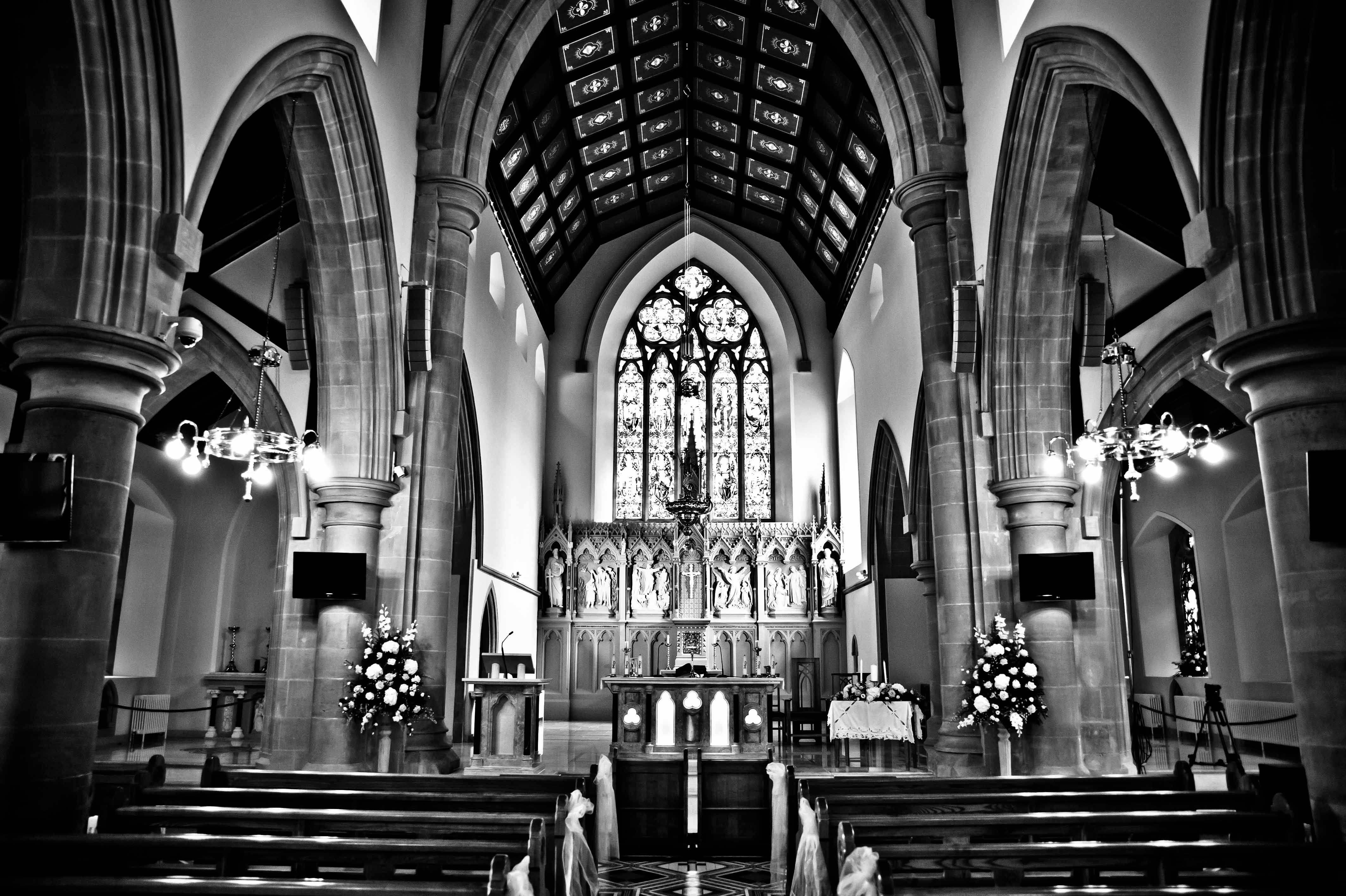 Catherine + Chris Farnham Estate Lifting the Veil