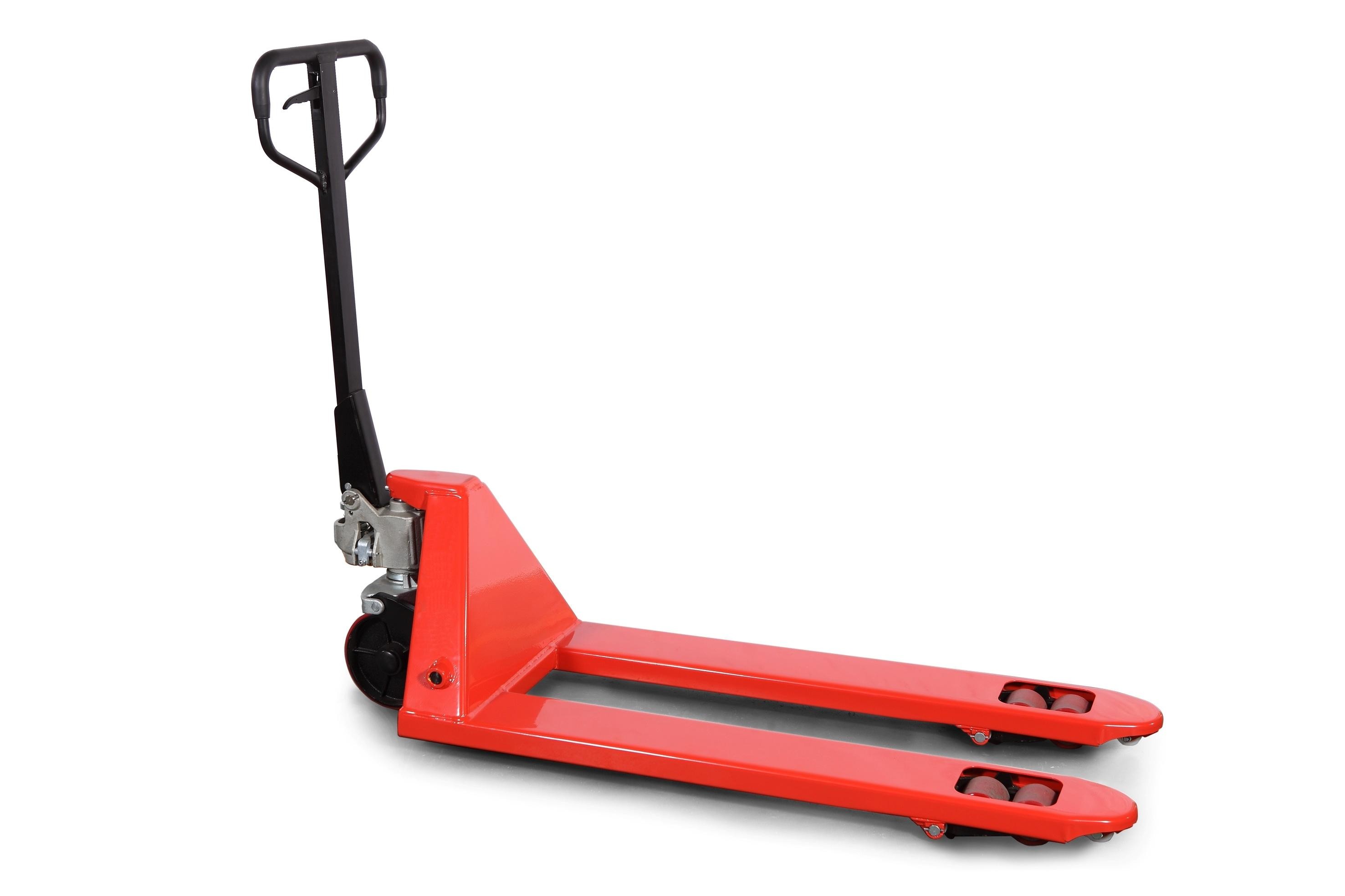Low profile hand pallet truck
