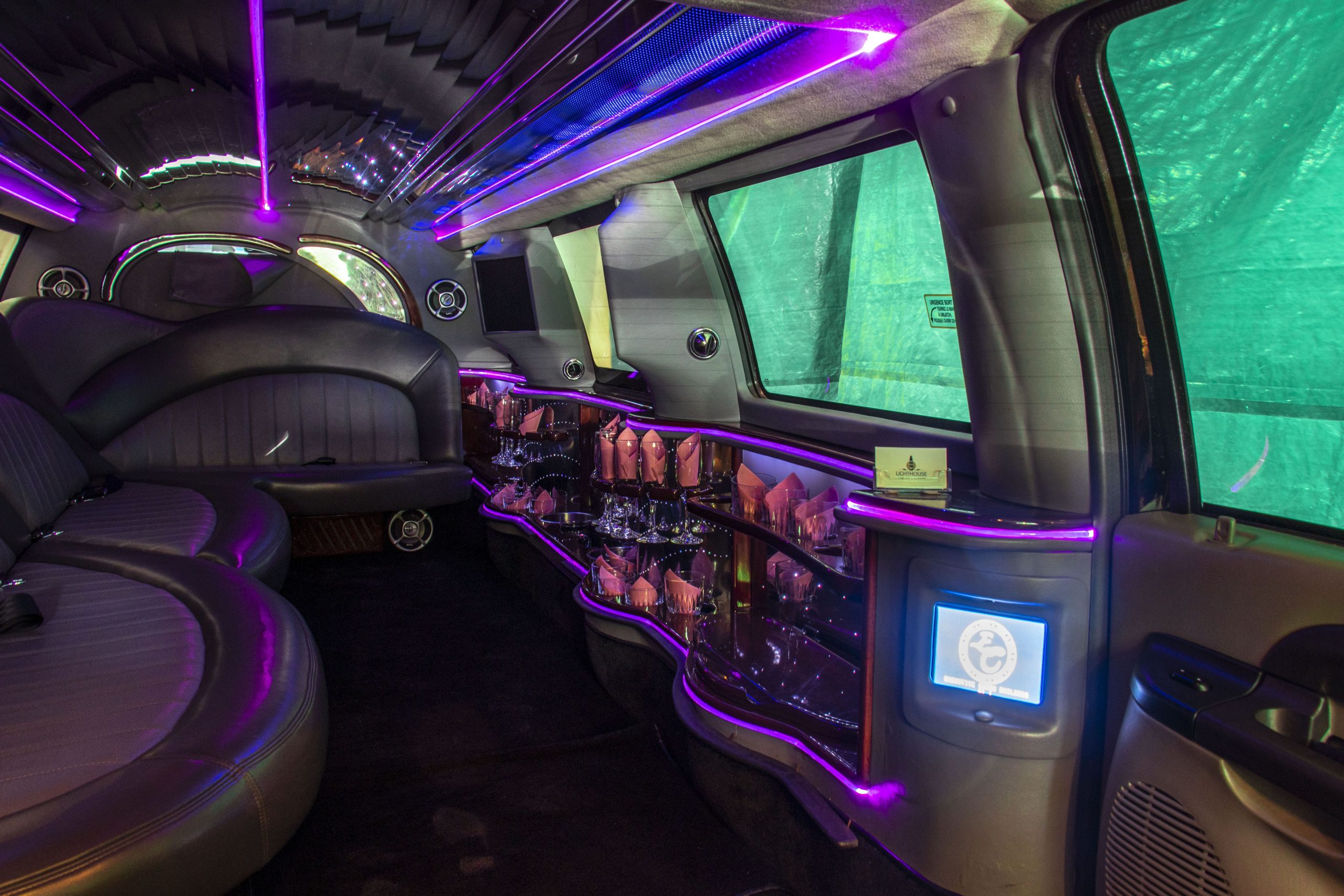 Ann Arbor Airport Limousine Airport Car & Chauffeur Service