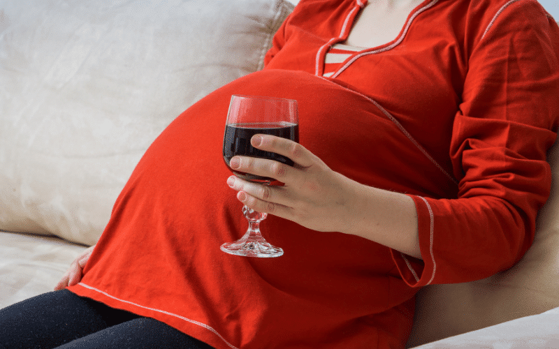Can Drinking While Pregnant Be Safe? Lighthouse Recovery Institute(09)