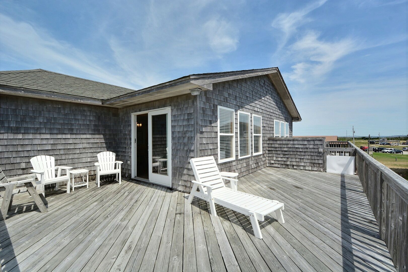 Book our Storm Cottage Beach Rentals in Hatteras NC Lighthouse View