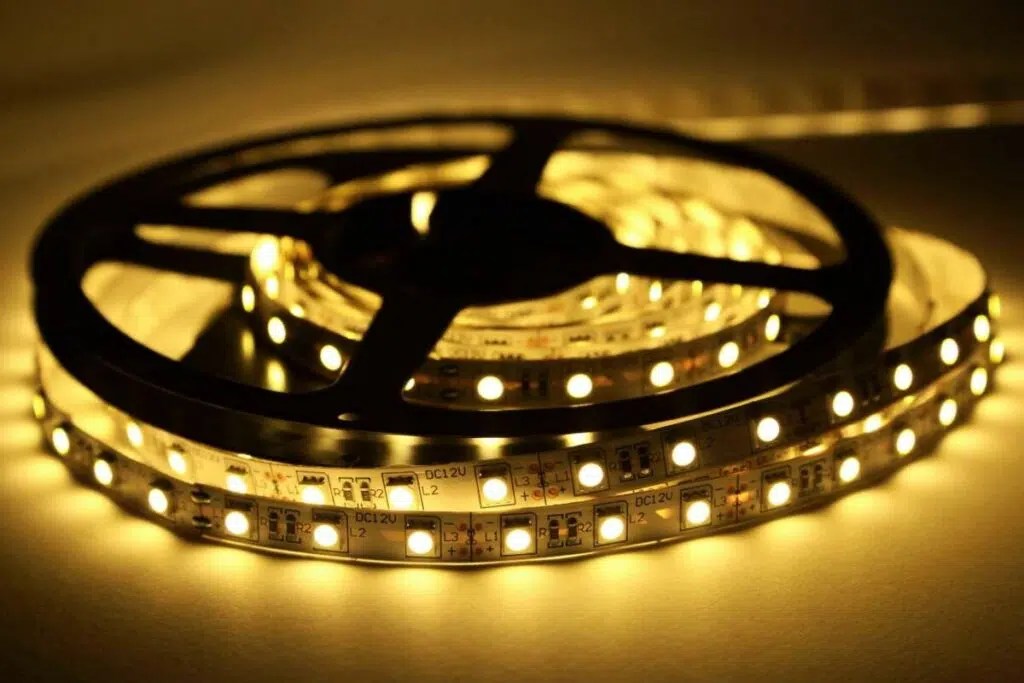 Do LED Lights Flicker When Burning Out? (Signs, Reasons, Quick Fixes