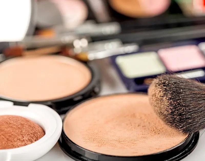 Can You Carry Makeup In Hand Luggage Or Should It Be Checked?