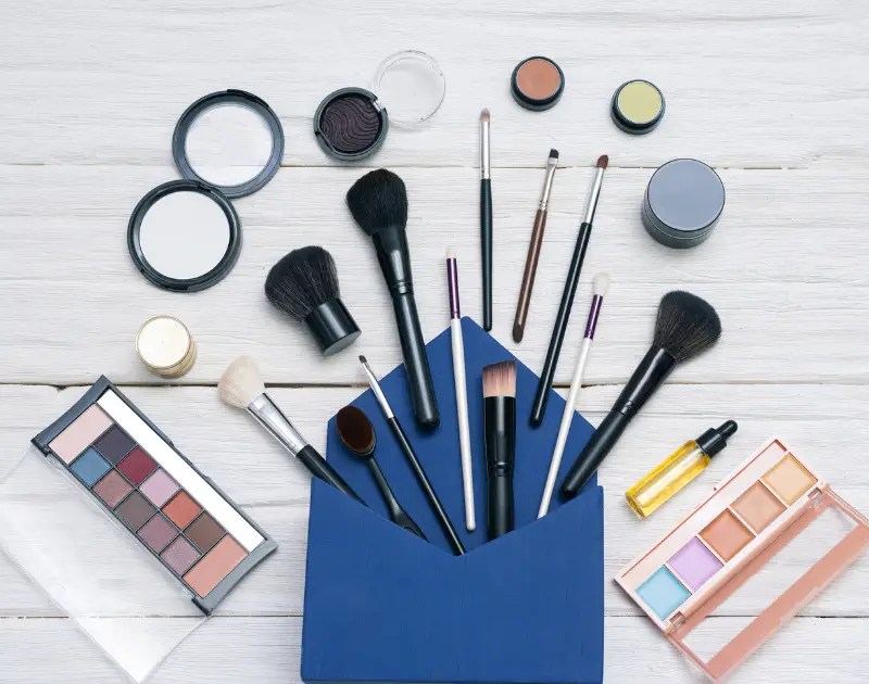 Can You Carry Makeup In Hand Luggage Or Should It Be Checked?