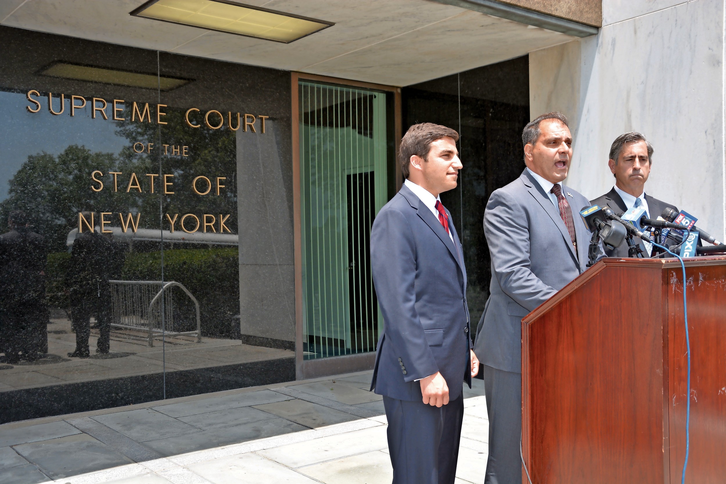 Anger remains over corruption arrests in Oyster Bay Herald Community