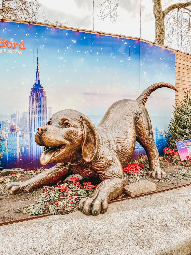 Leicester Square Statues 13 statues to find Like Love Do