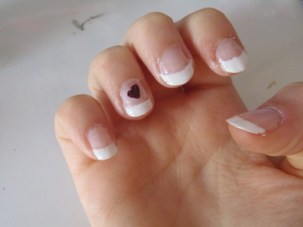 FrenchNails mit Herz lilaboxx